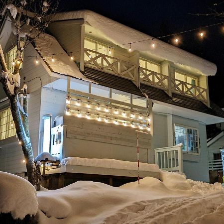 Vila モンブラン白馬ファミリア バケーションハウス Hakuba Exteriér fotografie